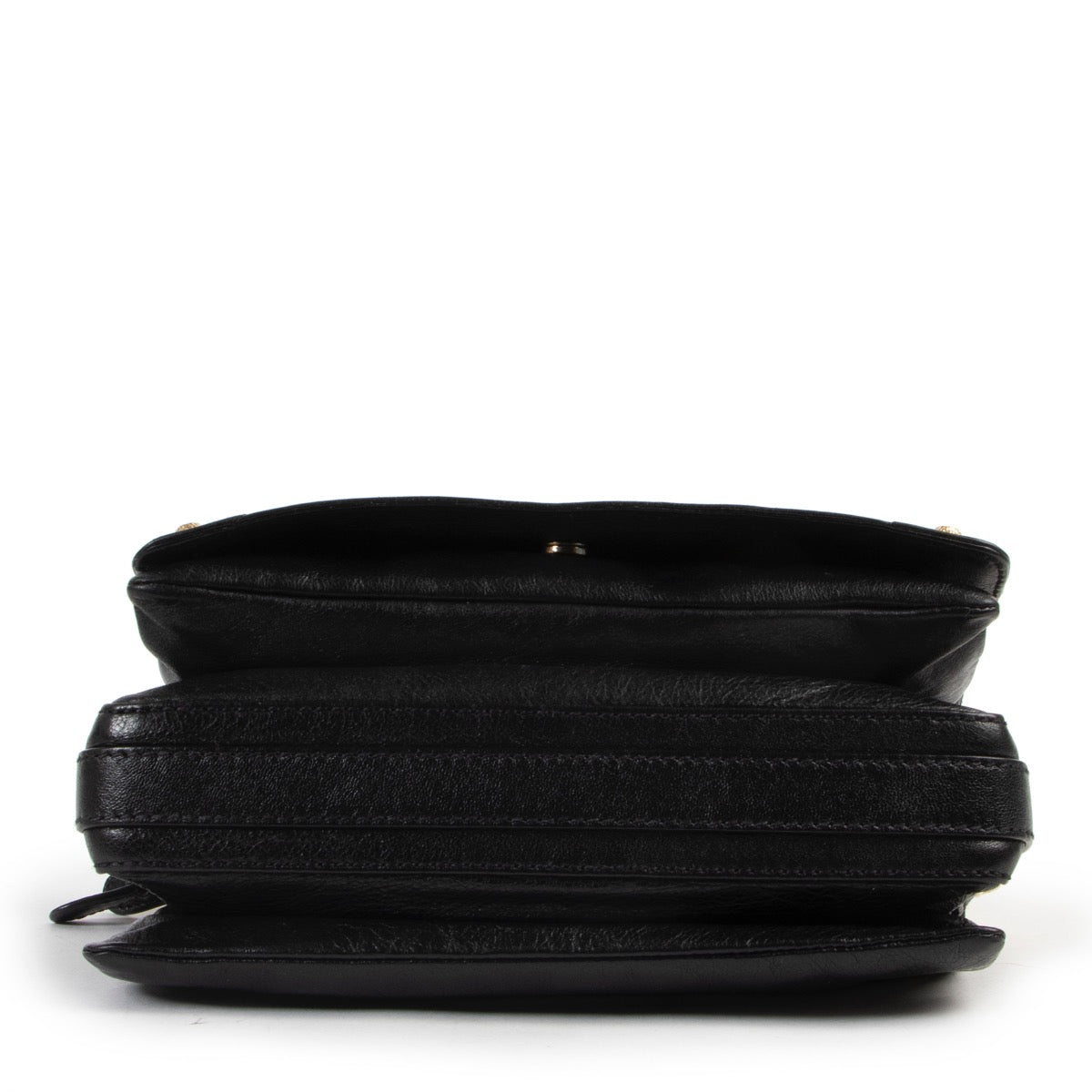 Get this Balenciaga Black Leather Tool Kit Giant Studs Crossbody at Labellov online or in store. Buy and sell your designer items for a reasonable price.