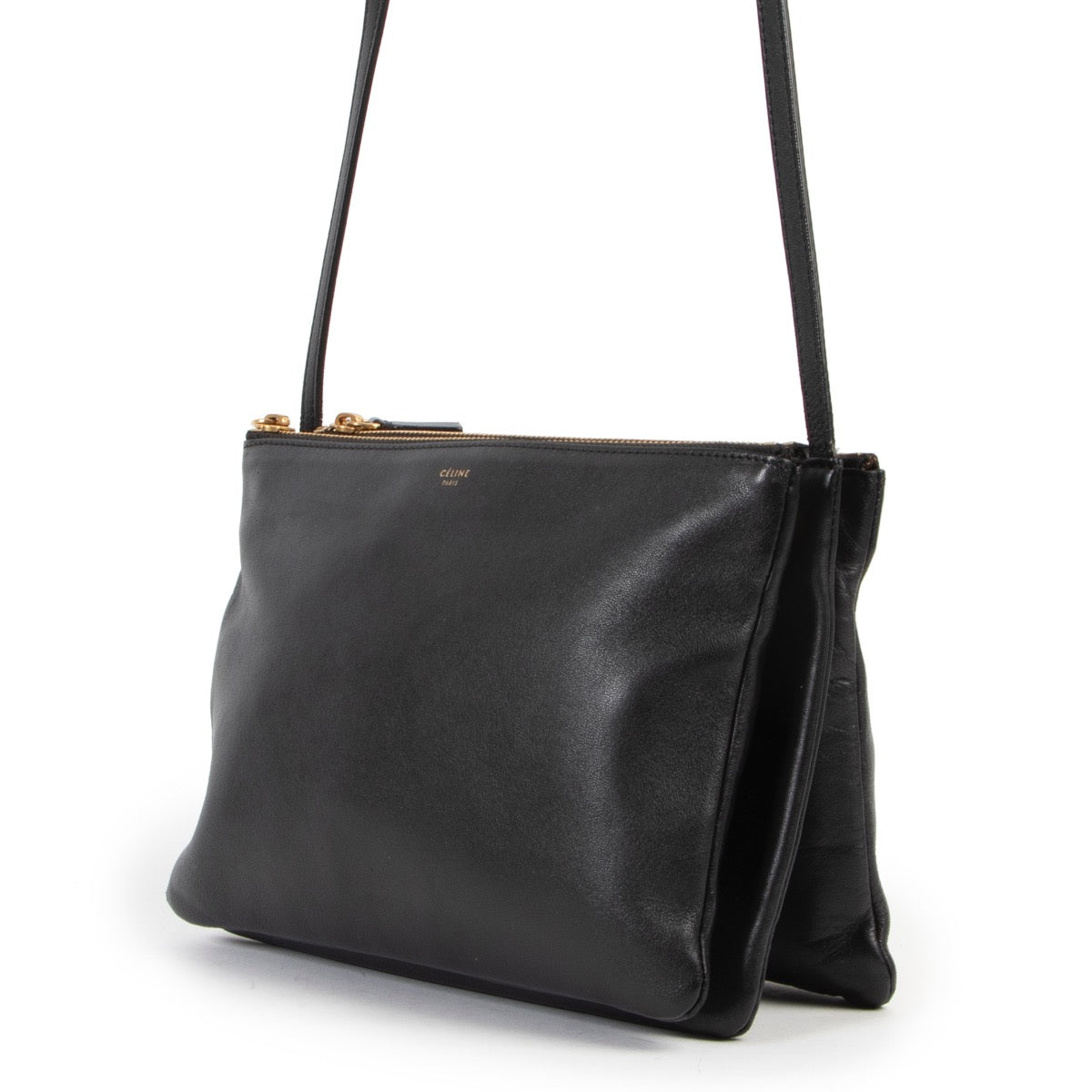 Get this Céline Black Large Trio Crossbody at Labellov online or in store at Labellov for a fair price and in very good condition.