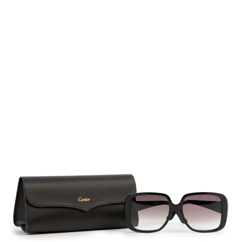 Buy and sell your designer items at Labellov and give them a secondlife. Get these Cartier Black Sunglasses at Labellov for a fair price and in very good condition.