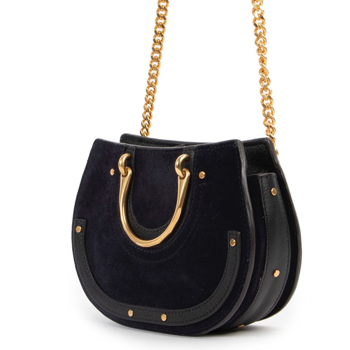 Original no fake Chloé Black Leather Crossbody for sale at Labellov Antwerp with 2nd hand designer goods in good condition