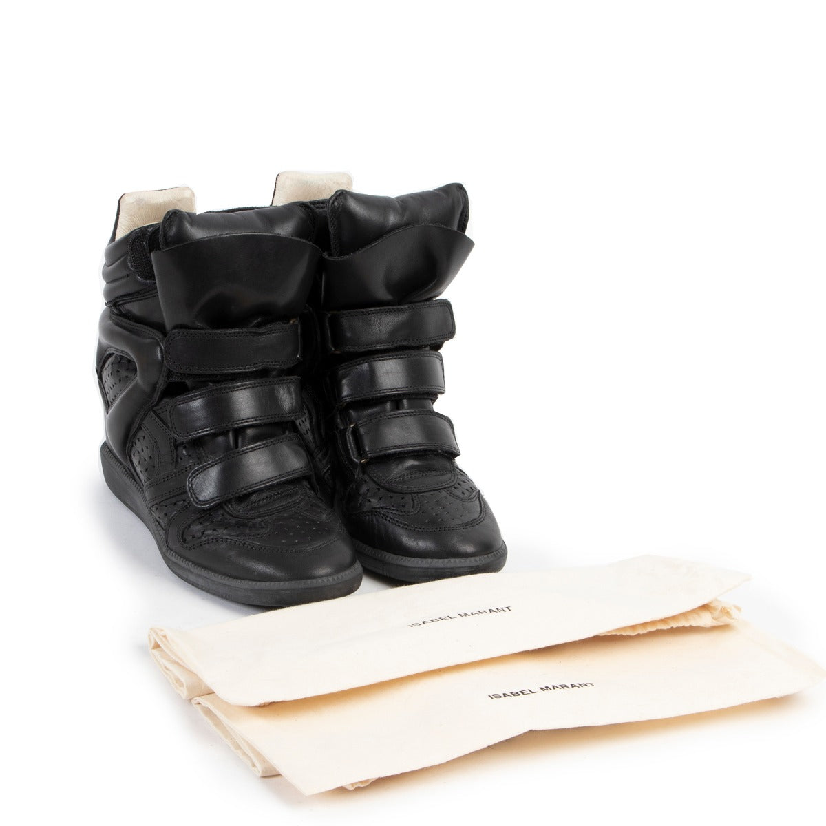 Buy these Isabel Marant Beckett Black Leather Sneakers - Size 37 at Labellov in good condition online or in store in Antwerp for a reasonable price.