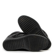 Buy these Isabel Marant Beckett Black Leather Sneakers - Size 37 at Labellov in good condition online or in store in Antwerp for a reasonable price.