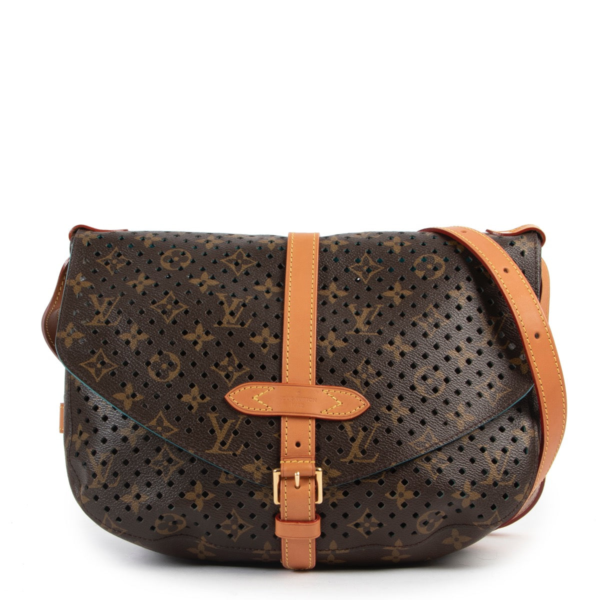 Get this Louis Vuitton Limited Edition Perforated Saumur Monogram 30 at Labellov for a reasonable price and in very good condition. Buy this Cruise 2012 collection and at it to your collection. Buy and sell your bag. Bring your bag, we do the work.