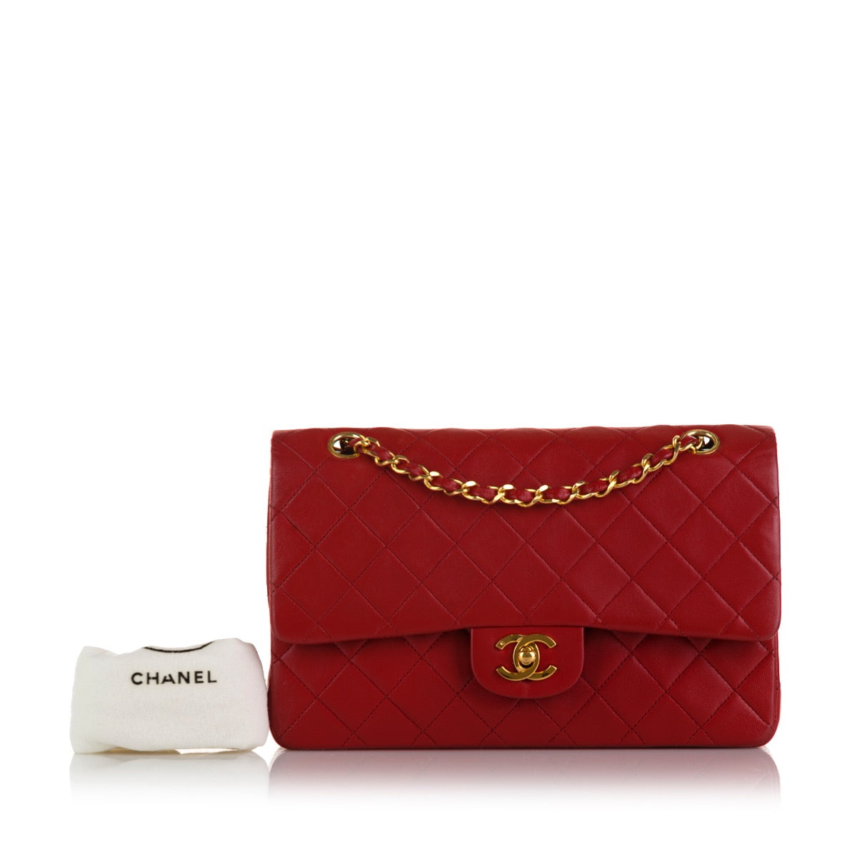 Shop safe online at Labellov in Antwerp, Brussels and Knokke this 100% authentic second hand Chanel Red Lambskin Leather Medium Classic flap Bag
