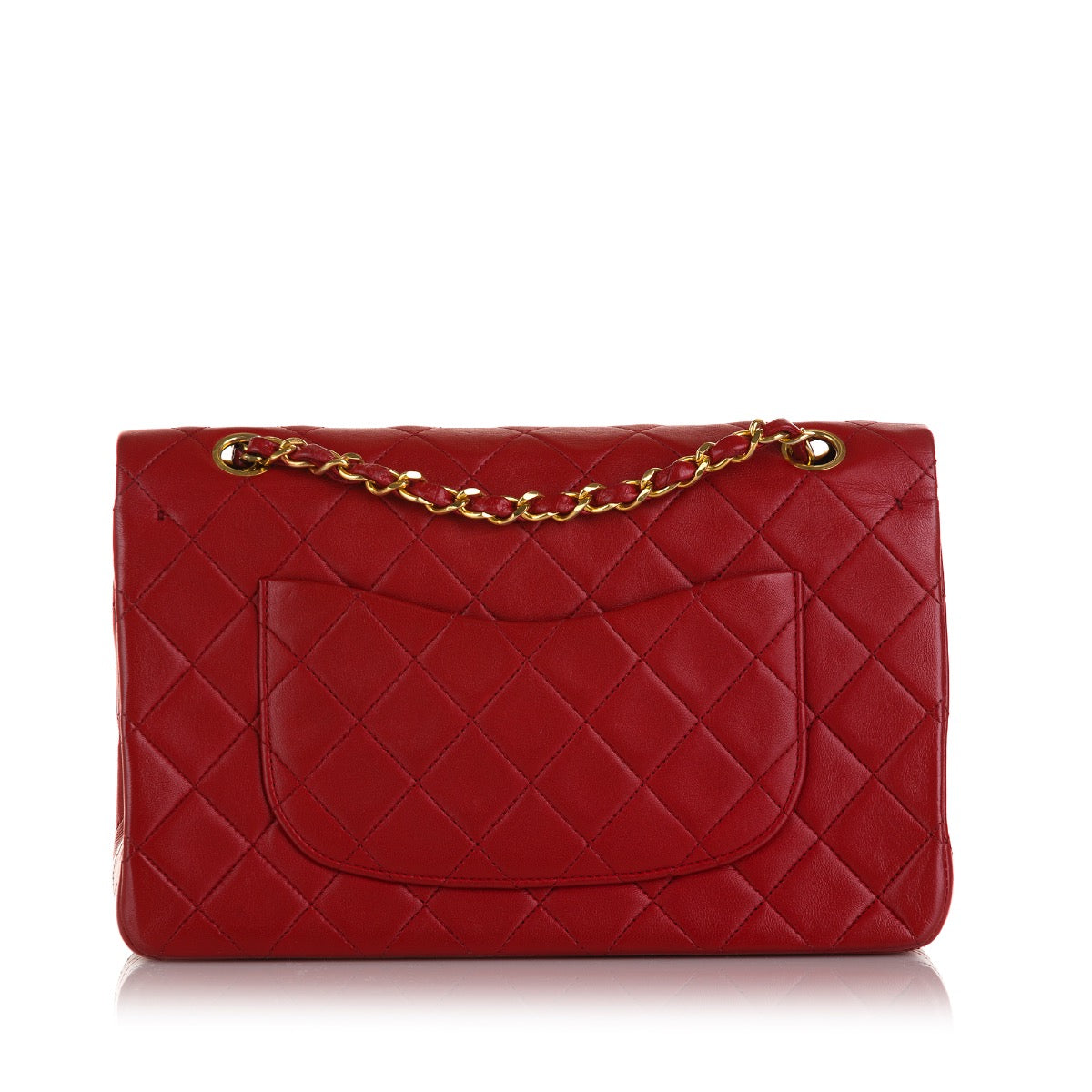 Shop safe online at Labellov in Antwerp, Brussels and Knokke this 100% authentic second hand Chanel Red Lambskin Leather Medium Classic flap Bag