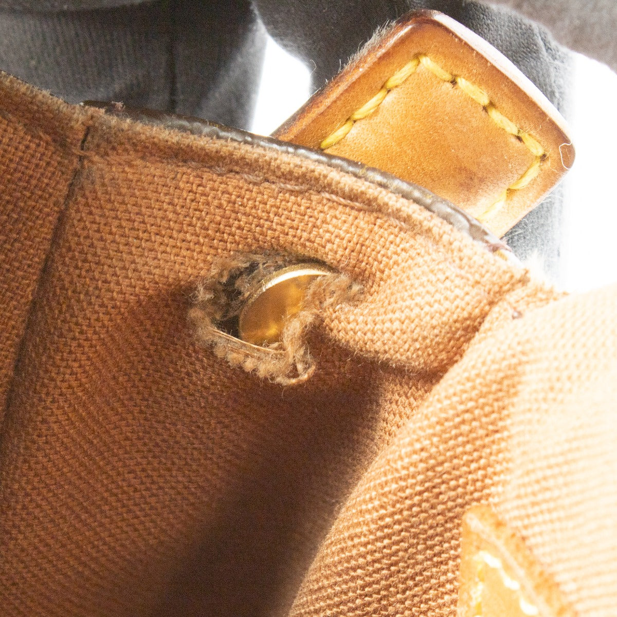 shop 100% authentic second hand Louis Vuitton Monogram Mini Looping on Labellov.com