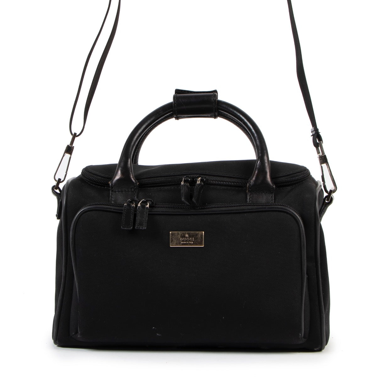 Buy online an authentic second hand Gucci black nylon beauty case in good condition at Labellov in Antwerp.