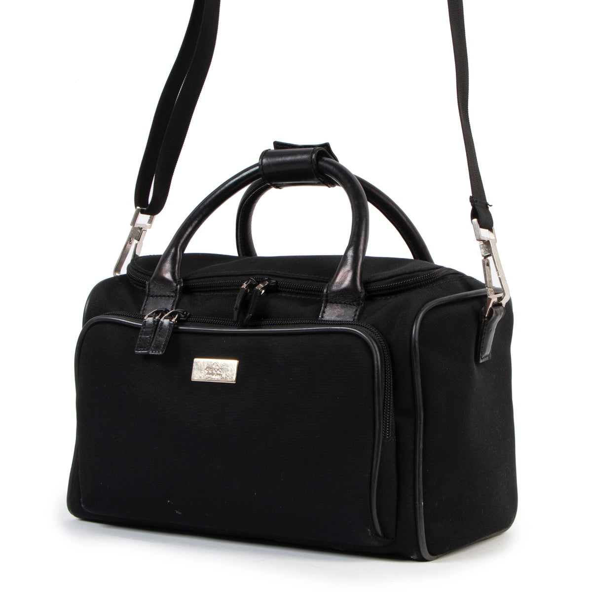 Buy online an authentic second hand Gucci black nylon beauty case in good condition at Labellov in Antwerp.