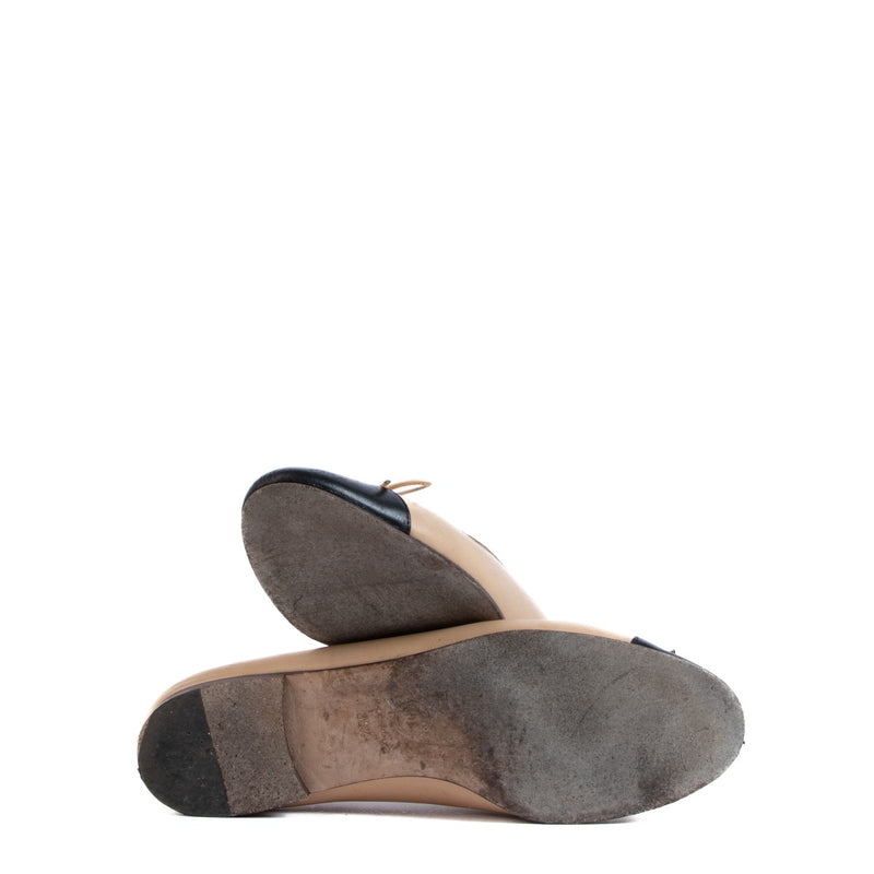 Chanel Black & Nude Leather Ballerina Flats - Size 38,5