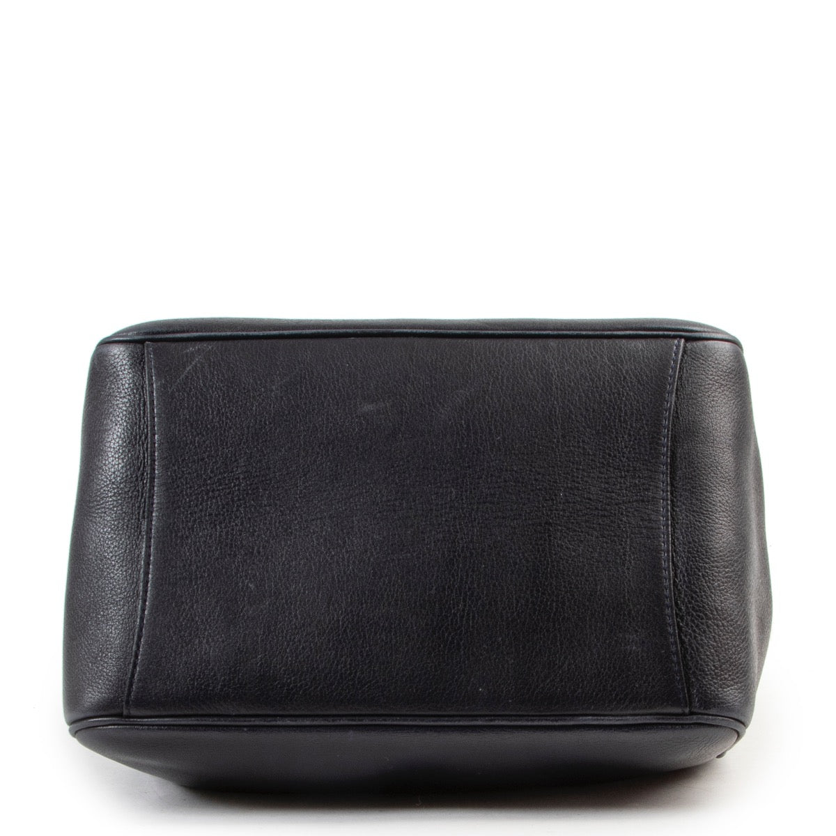 Veilig online kopen van authentieke Delvaux blauwe Roseau handtas.