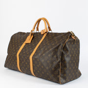 Shop safe online at Labellov in Antwerp, Brussels and Knokke this 100% authentic second hand Louis Vuitton Monogram Canvas Keepall 60 Travel Bag. Veilig online tweedehands authentieke Louis Vuitton Monogram Canvas Keepall 60 reistas kopen bij Labellov.