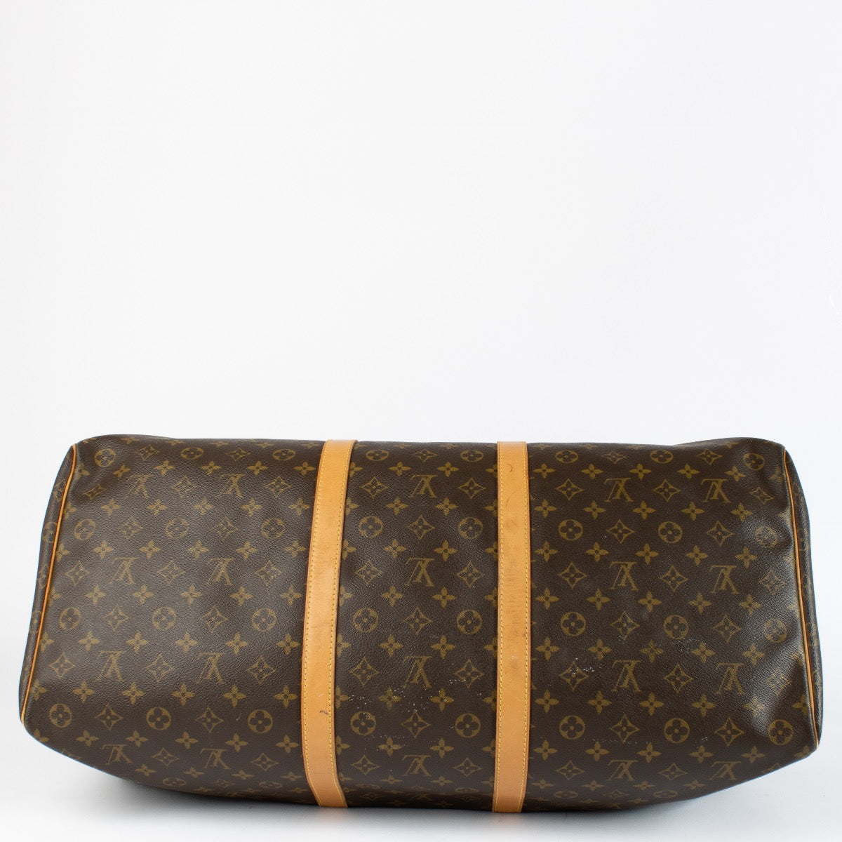 Shop safe online at Labellov in Antwerp, Brussels and Knokke this 100% authentic second hand Louis Vuitton Monogram Canvas Keepall 60 Travel Bag. Veilig online tweedehands authentieke Louis Vuitton Monogram Canvas Keepall 60 reistas kopen bij Labellov.
