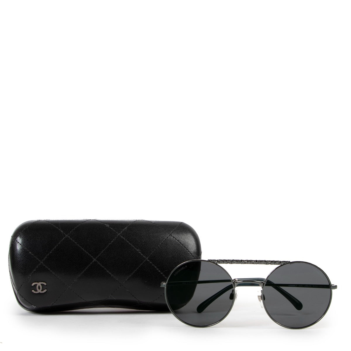 Chanel 4232 Autumn/Winter 2017 Black Round Sunglasses