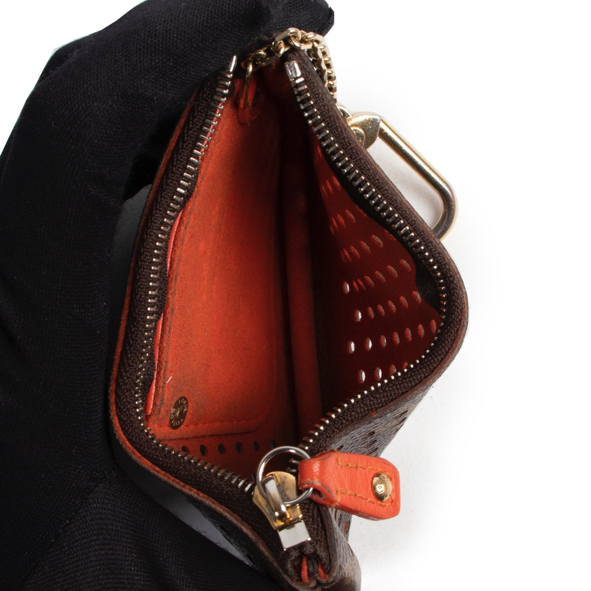 Safely purchase a used one Louis Vuitton Monogram Perforated Pouch. Buy online in a reliable way a Louis Vuitton Monogram Perforated Pouch. Buy in a safe site and easy way a Louis Vuitton Monogram Perforated Pouch