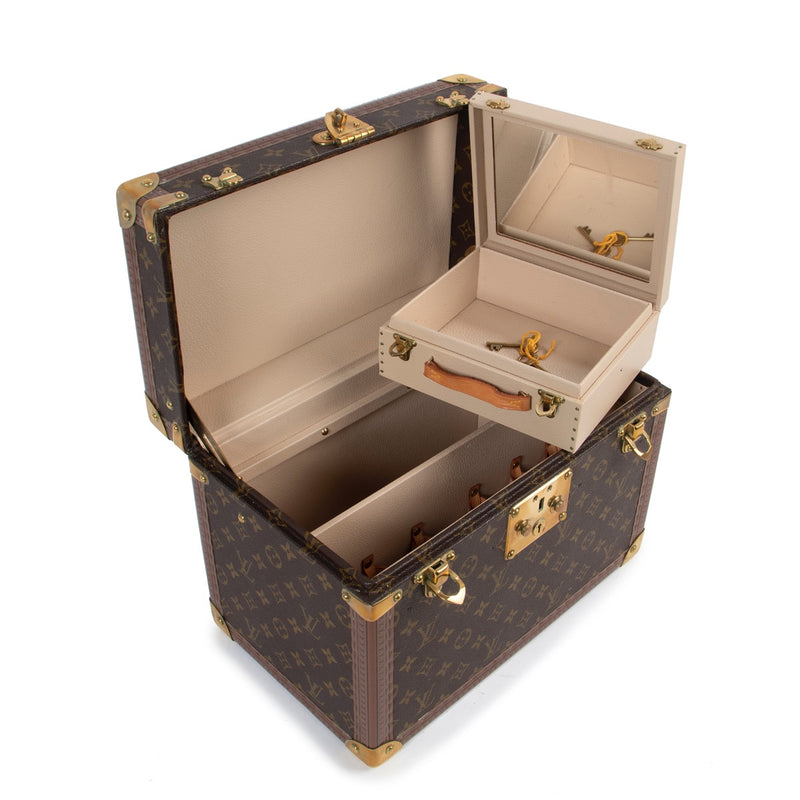 Shop now for your pre-loved, 100% authentic Louis Vuitton Monogram Boite Flacons Trunk at Labellov.
