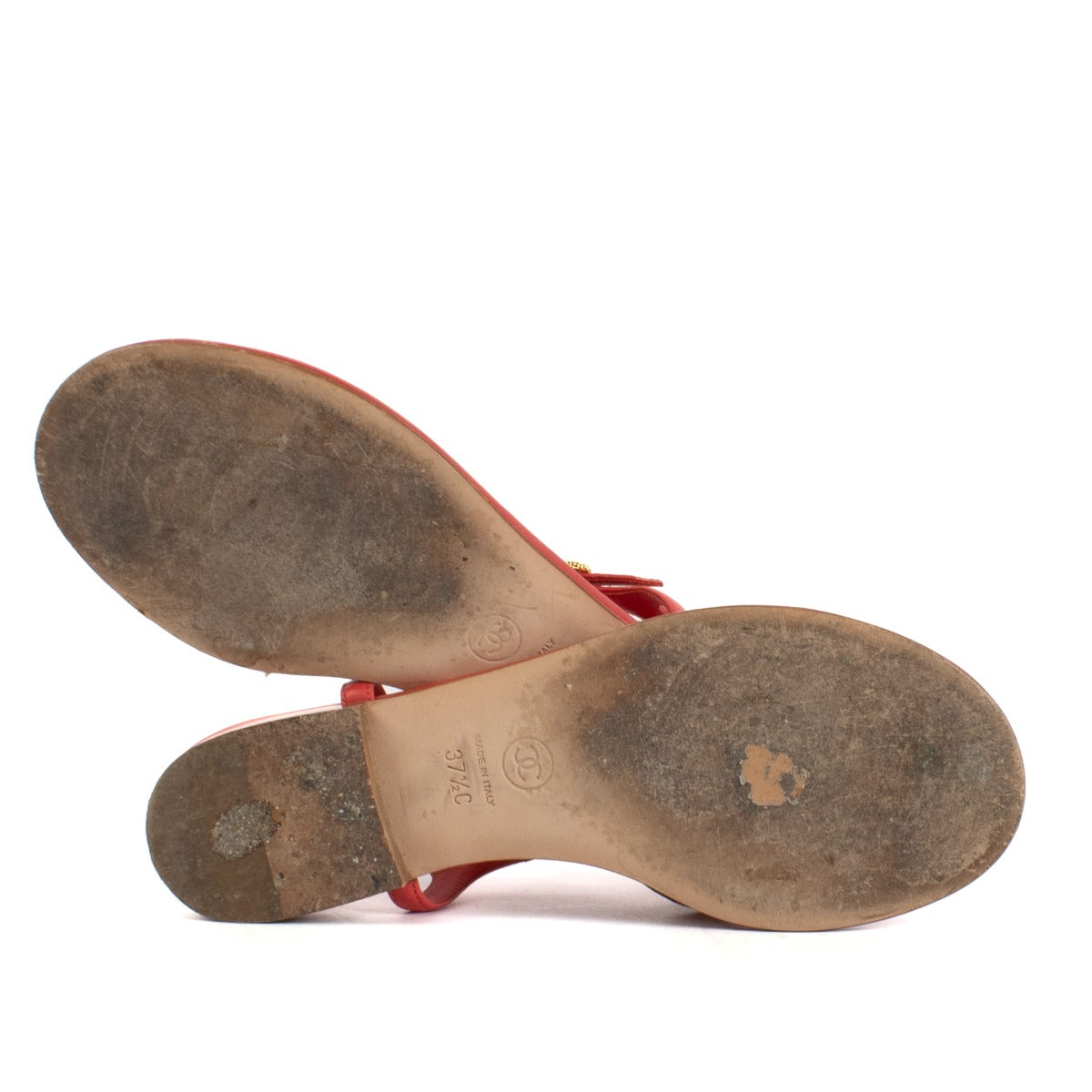Shop safe online at Labellov in Antwerp and Knokke this 100% authentic second hand Chanel Pink CC Sandals - Size 37,5