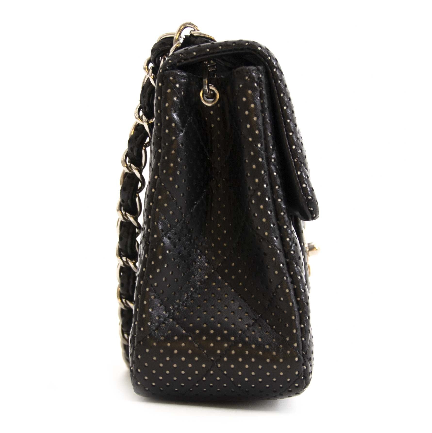 Authentique seconde main Chanel Mini Square Perforated Quilted Bag achète en ligne webshop LabelLOV