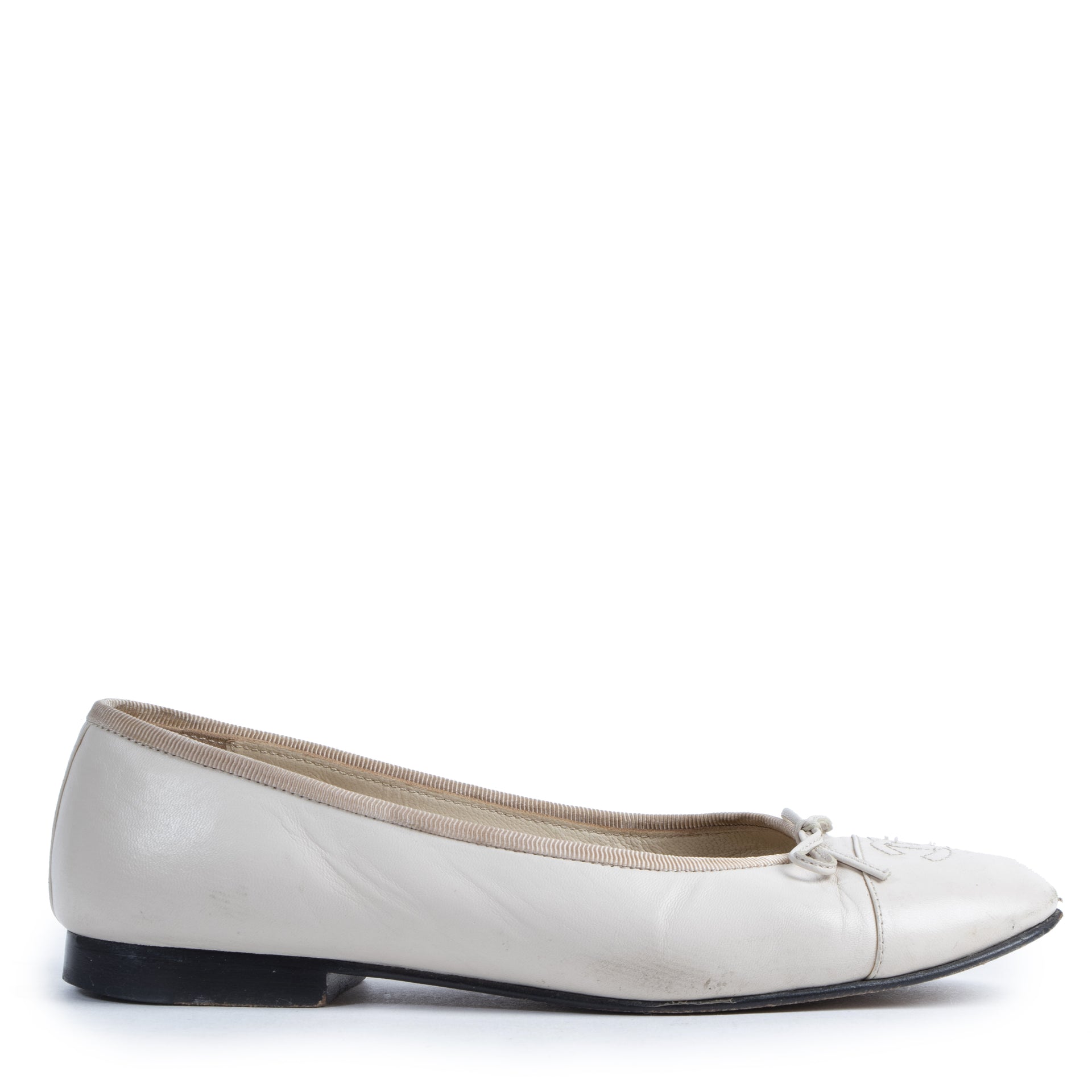 Chanel Cream Patent Leather Bow Ballerinas