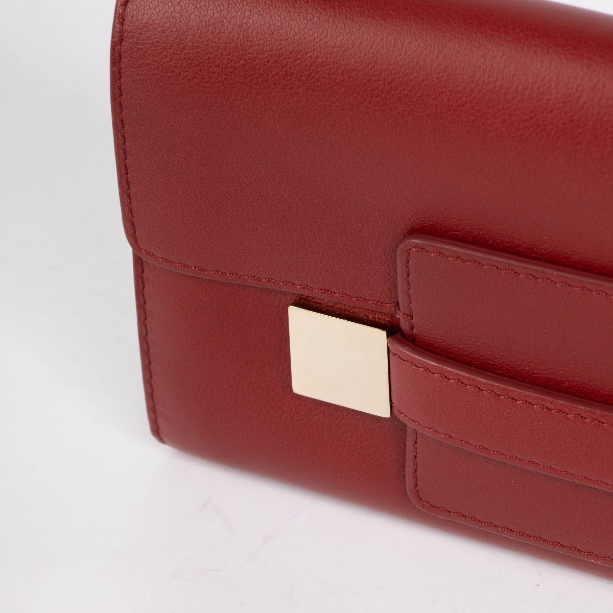 Authentic pre-loved Delvaux Red Leather Madame Long Wallet on Labellov.com