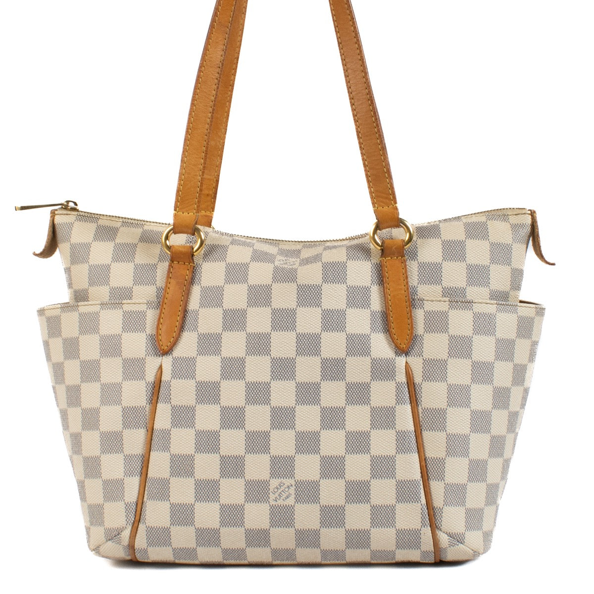 Shop safe online at Labellov in Antwerp, Brussels and Knokke this 100% authentic second hand Louis Vuitton Beige Damier Azur Totally PM Shoulder Bag