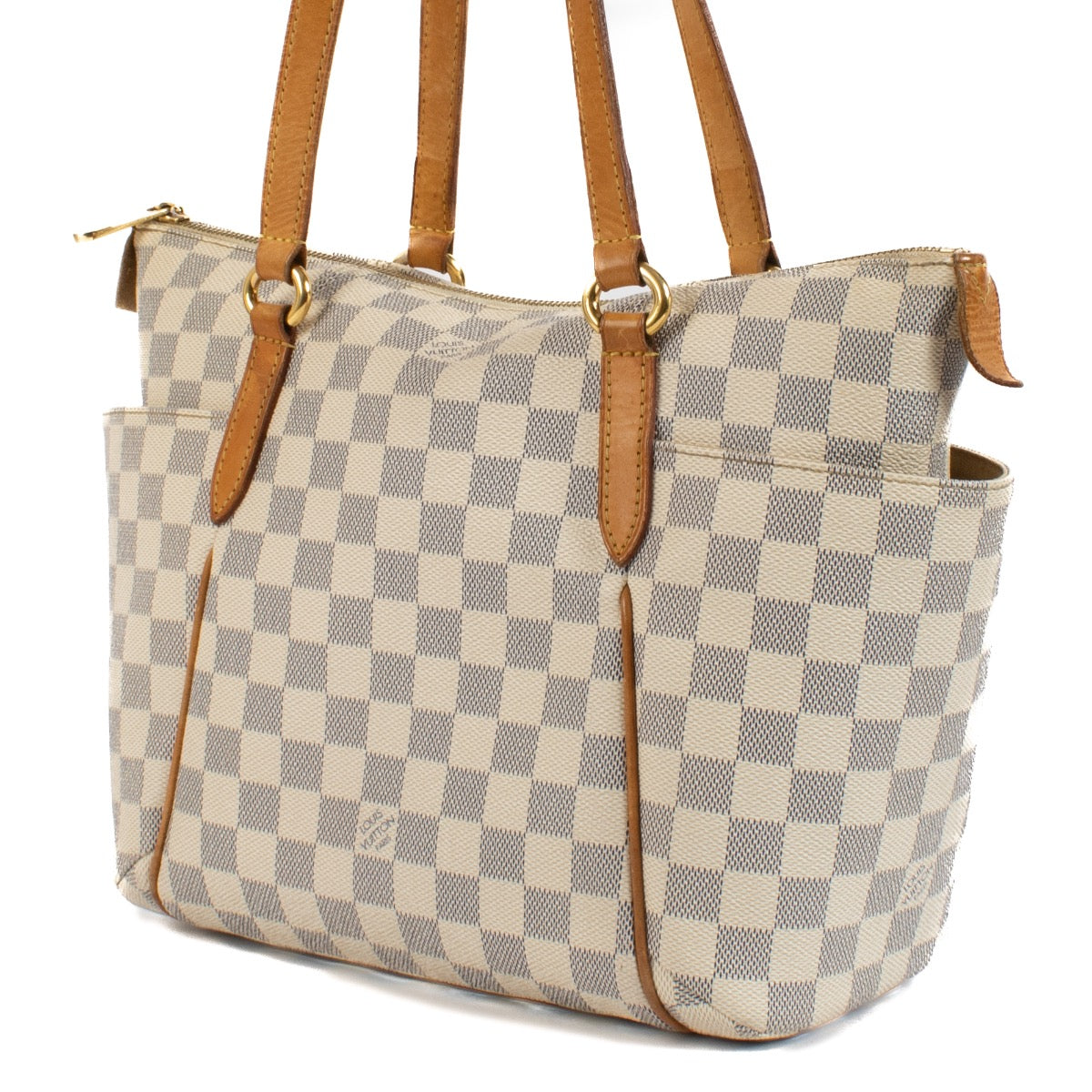 Shop safe online at Labellov in Antwerp, Brussels and Knokke this 100% authentic second hand Louis Vuitton Beige Damier Azur Totally PM Shoulder Bag