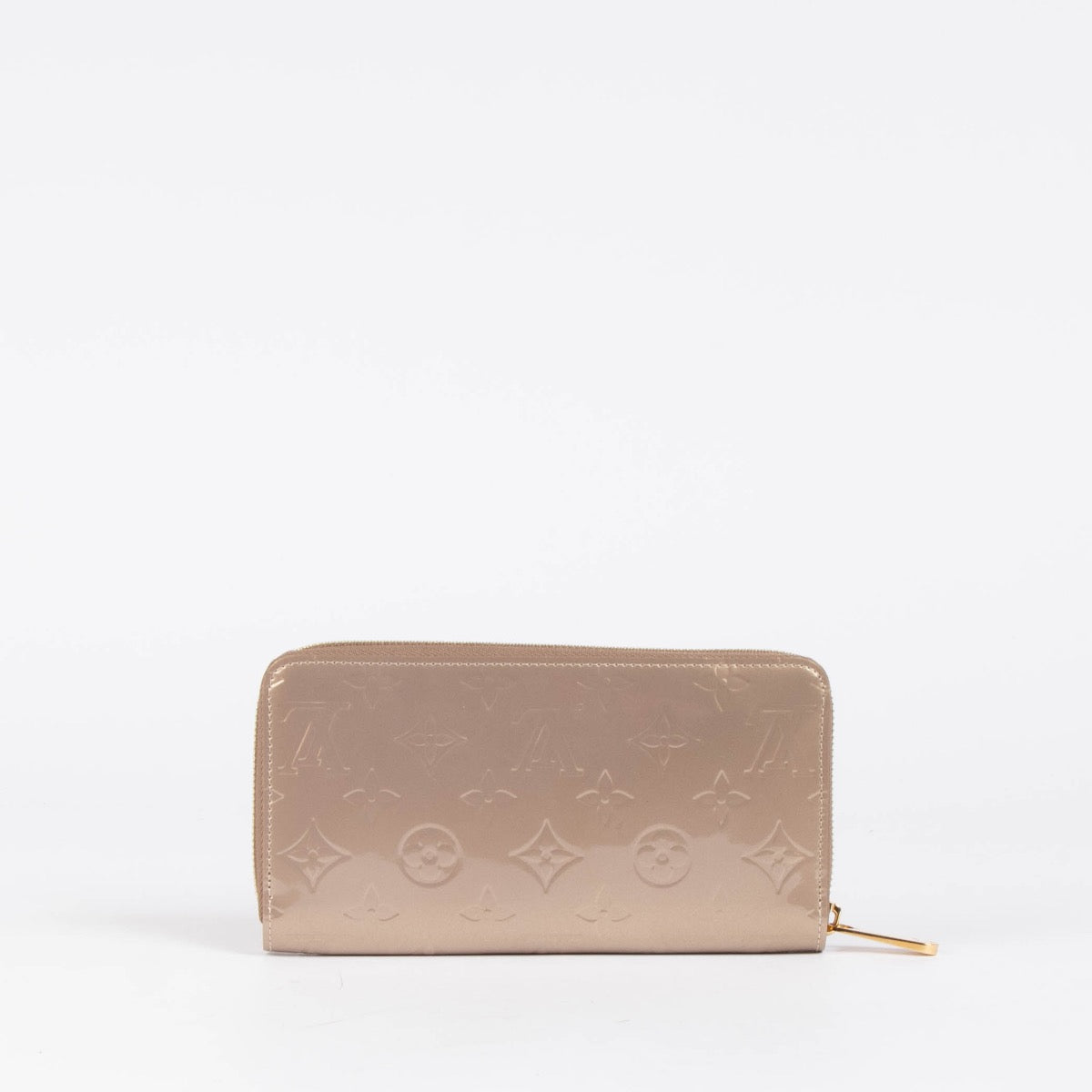 Authentic pre-loved Louis Vuitton Beige Monogram Vernis Zippy Wallet on Labellov.com