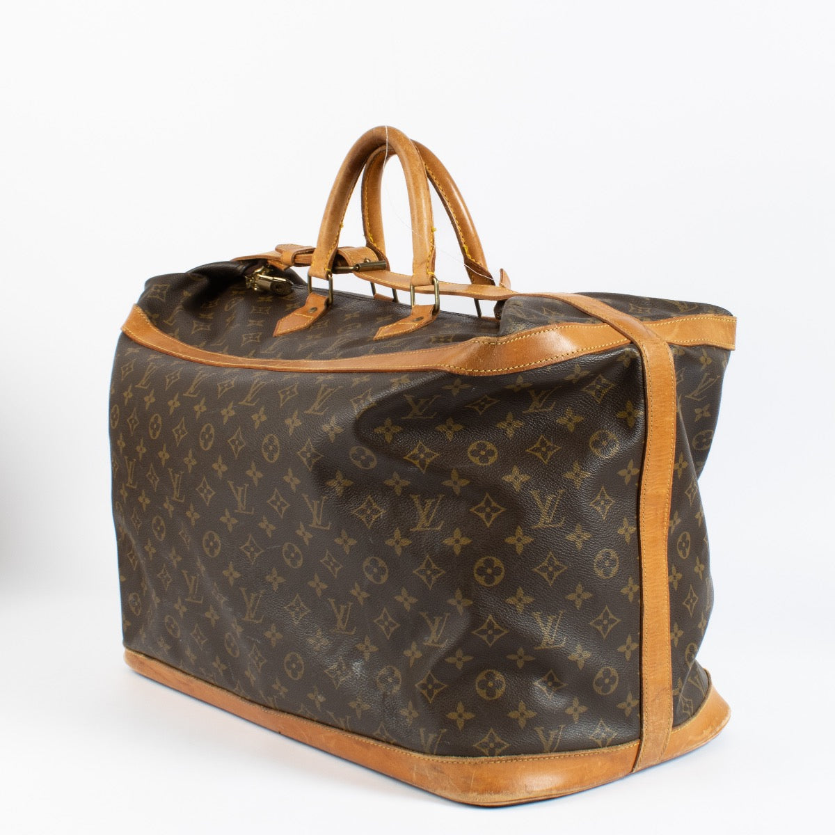 Shop authentic Louis Vuitton Monogram Travel Bag on www.labellov.com