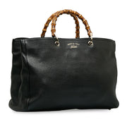 Shop safe online at Labellov in Antwerp, Brussels and Knokke this 100% authentic second hand Gucci Black Large Bamboo Top Handle Bag