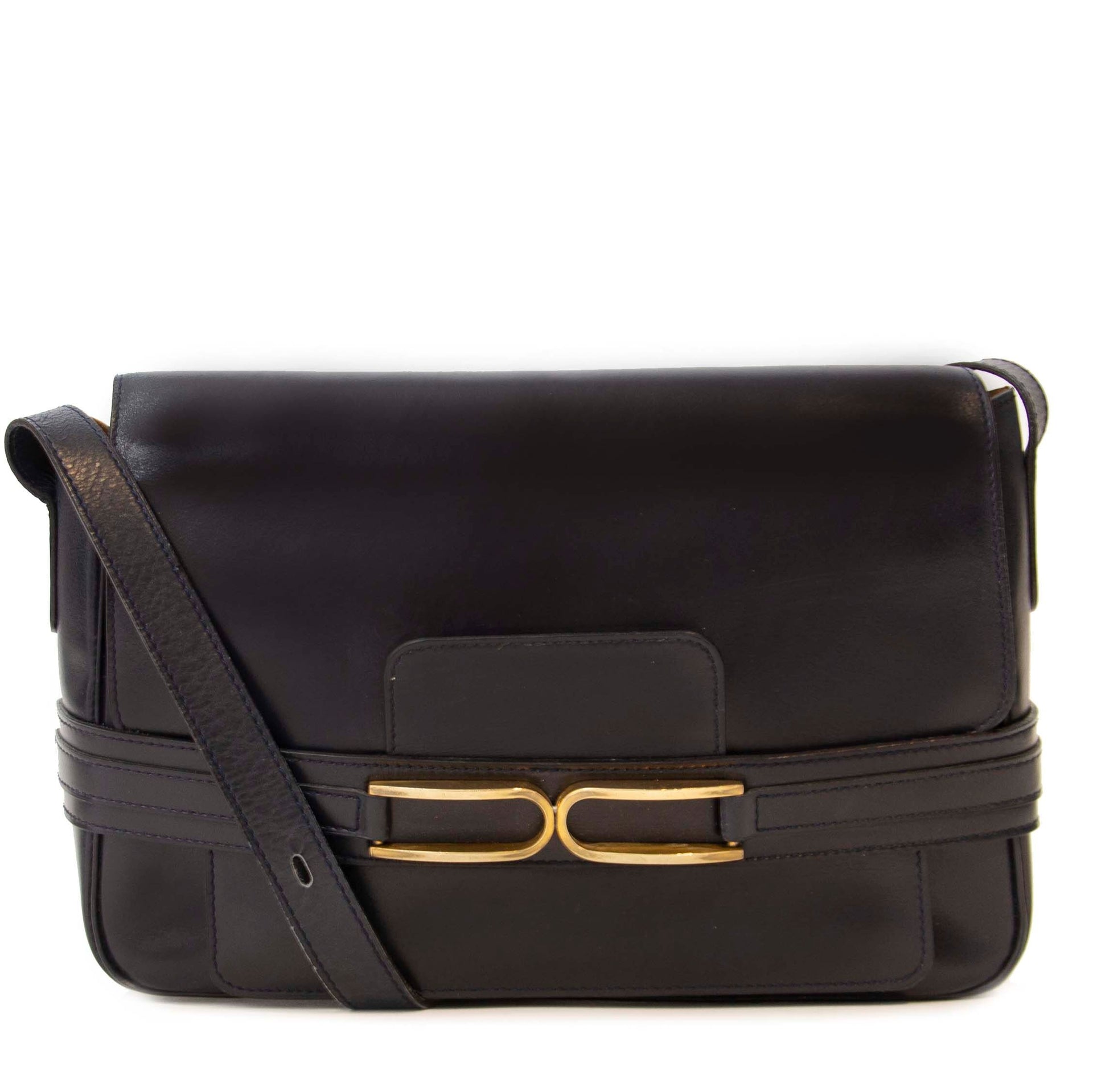 Buy authentic secondhand Delvaux bags at Labellov vintage webshop for the lowest price.