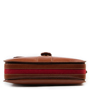 Tweedehands authentieke Gucci schouder tas in bruin leder online kopen.