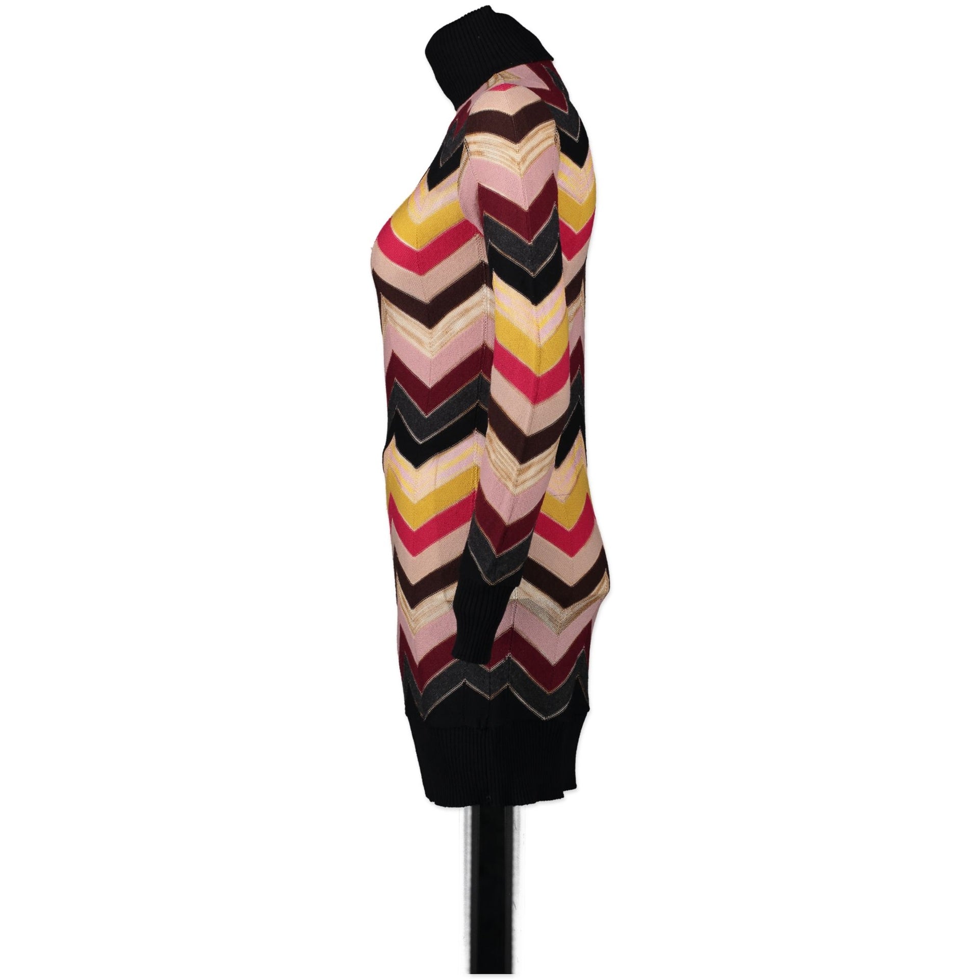 Buy authentic secondhand Missoni clothing at LabelLOV webshop. Safe payment.