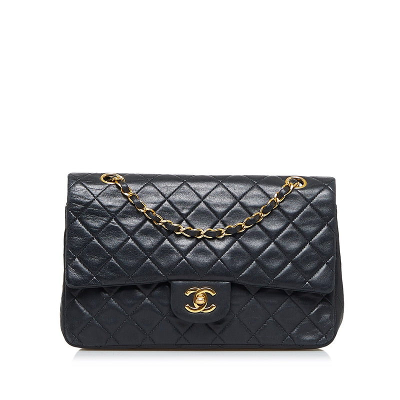 Shop safe online at Labellov in Antwerp this 100% authentic second hand CHANEL black lambskin medium Classic flap bag