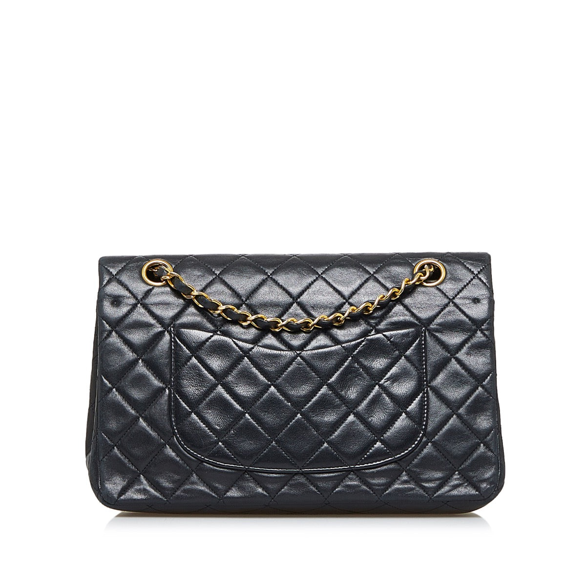 Shop safe online at Labellov in Antwerp this 100% authentic second hand CHANEL black lambskin medium Classic flap bag