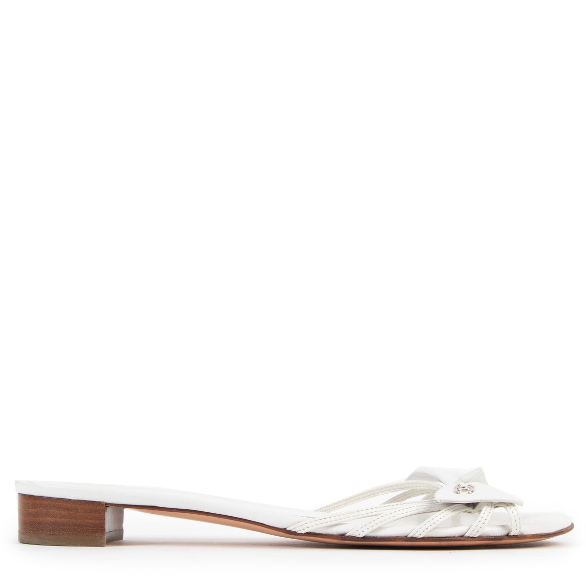 Chanel White Leather Bow CC Sandals