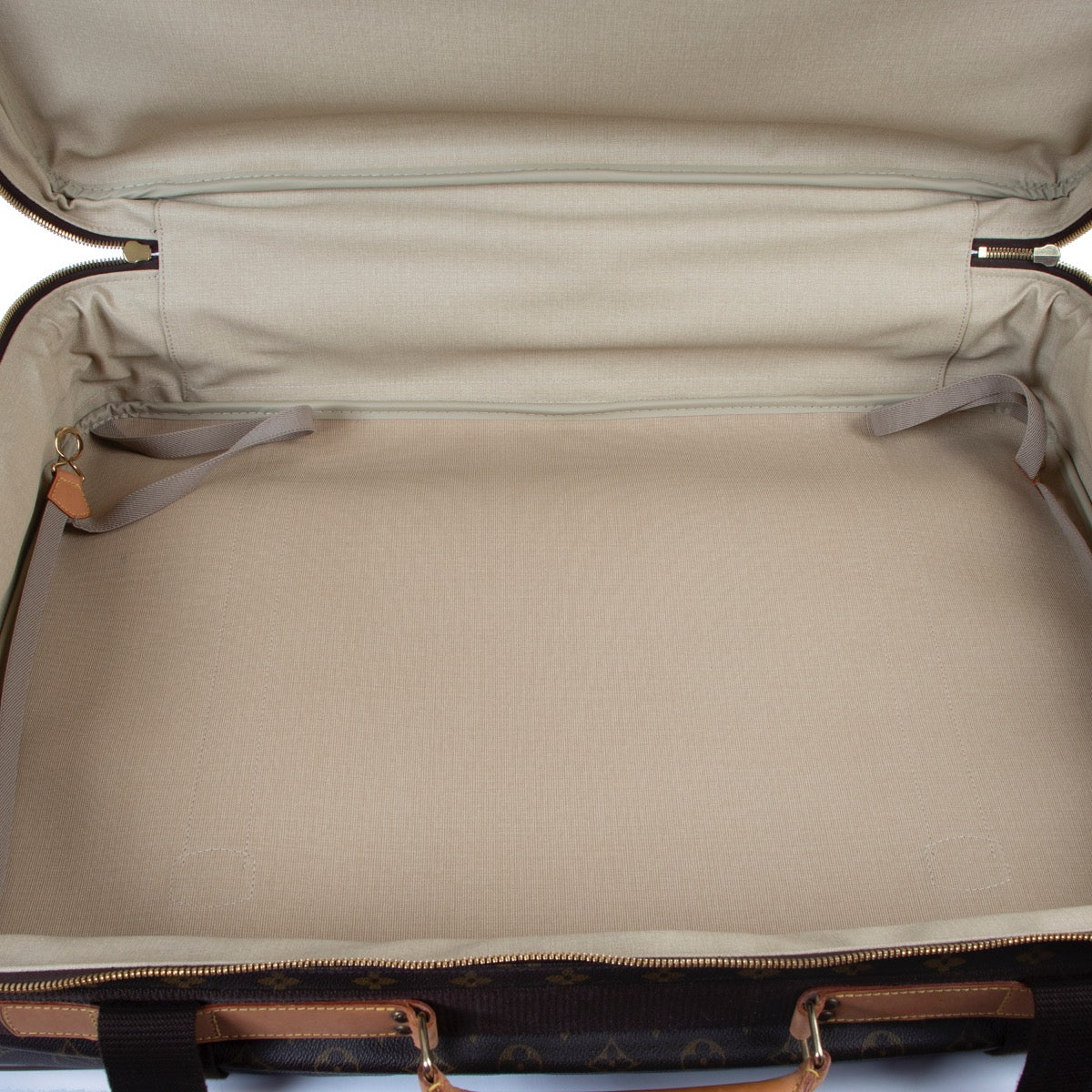 Buy online authentic second hand Louis Vuitton Monogram Satalitte 70 Travel Bag in very good condition at Labellov in Antwerp