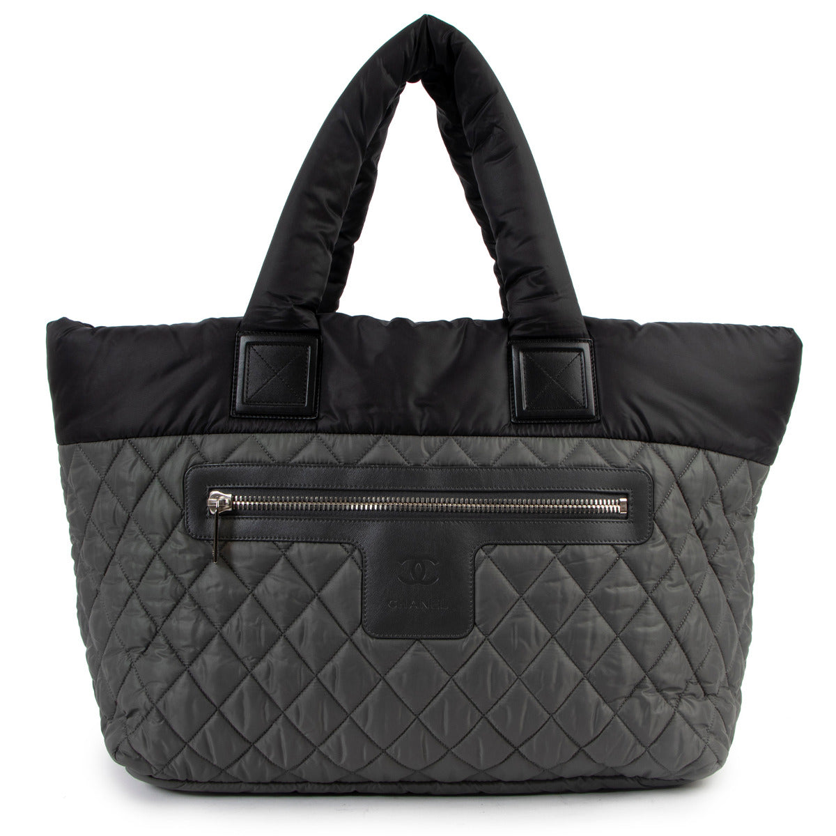Chanel Green Coco Cocoon Tote Bag for the best price at Labellov secondhand luxury in Antwerp.