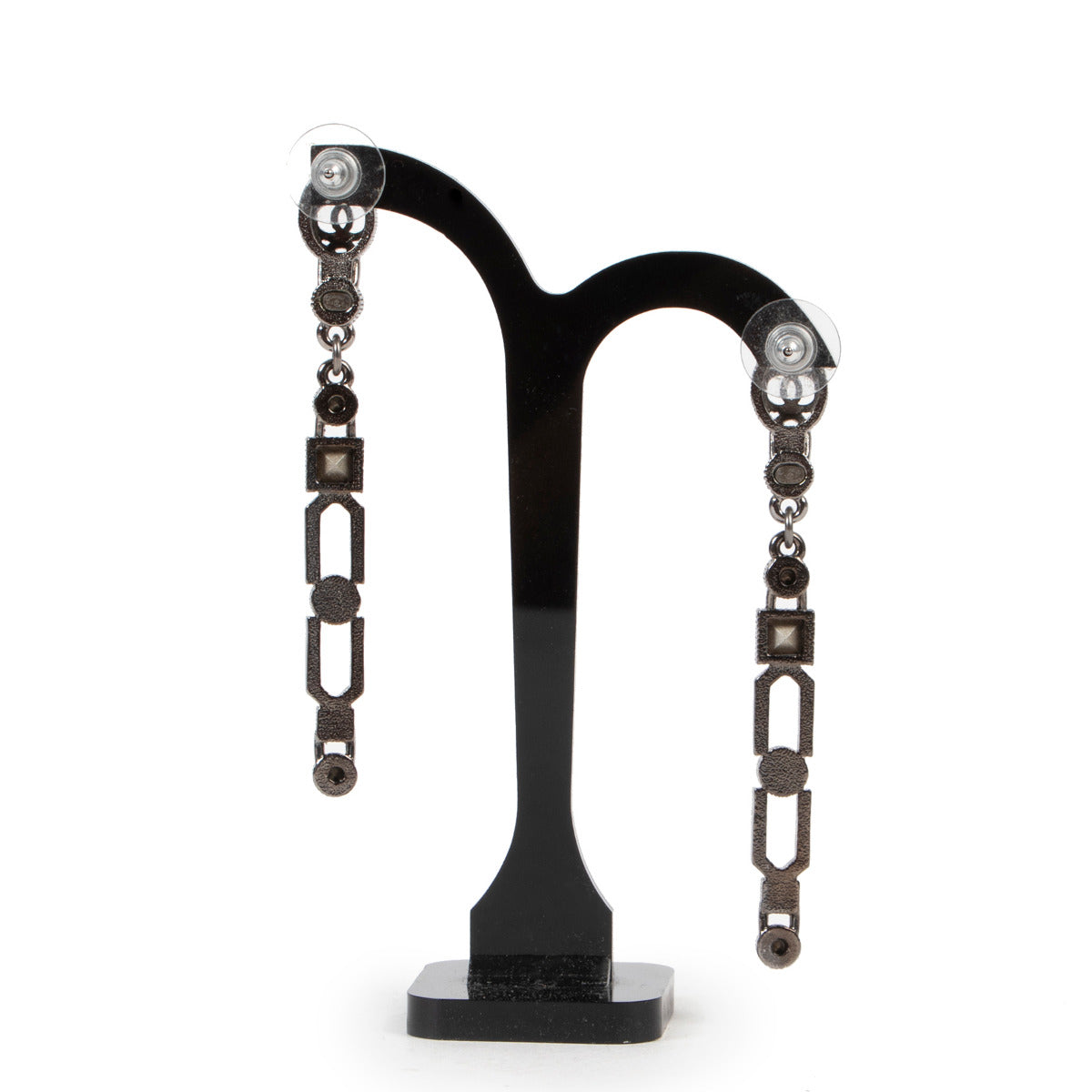 Boucles d'oreilles pendantes Chanel noires