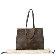 Second hand designer vintage luxury pre-owned Louis Vuitton Monogram Onthego GM Bag