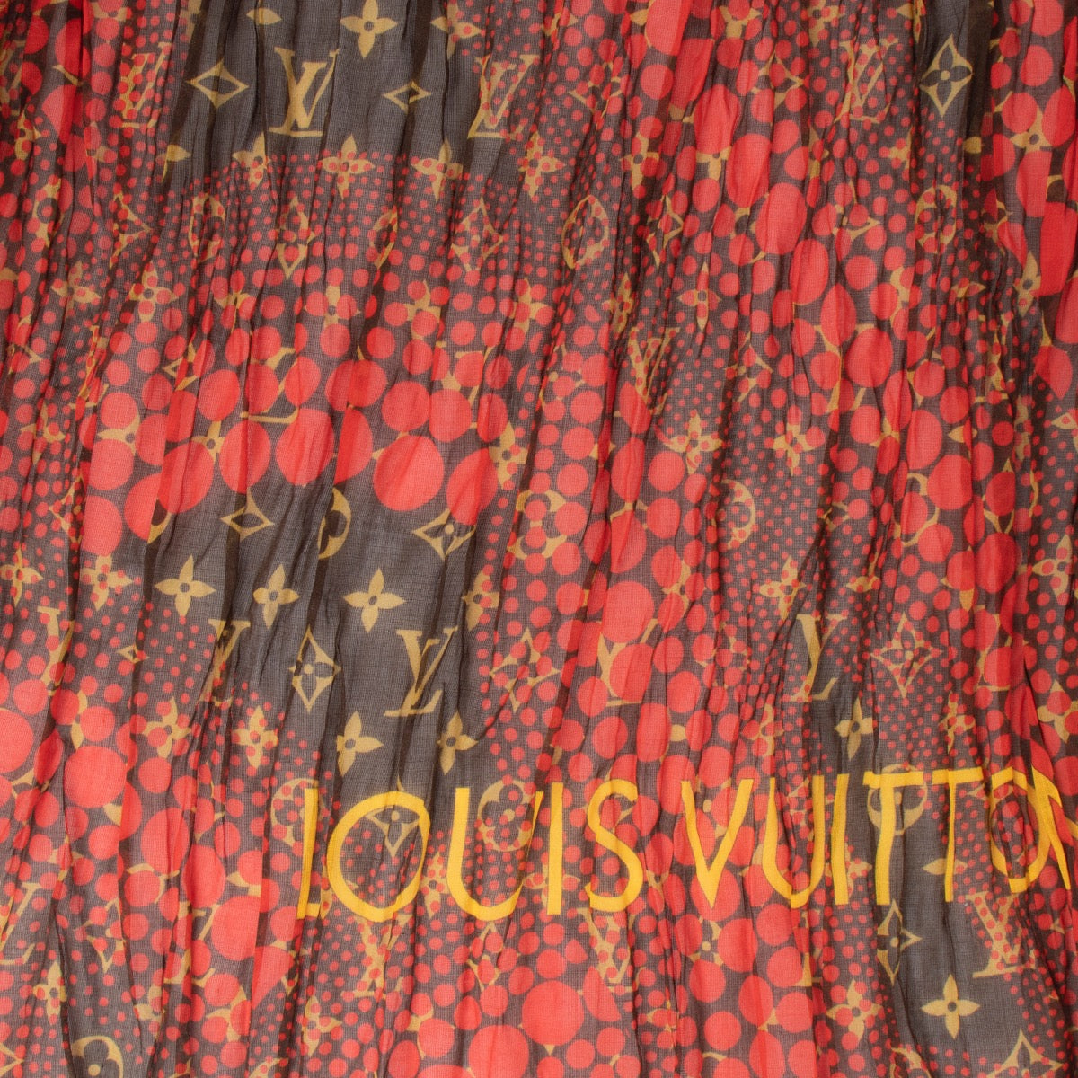 Shop safe online at Labellov in Antwerp this 100% authentic second hand Louis Vuitton Red Cotton Yayoi Kusama Scarf