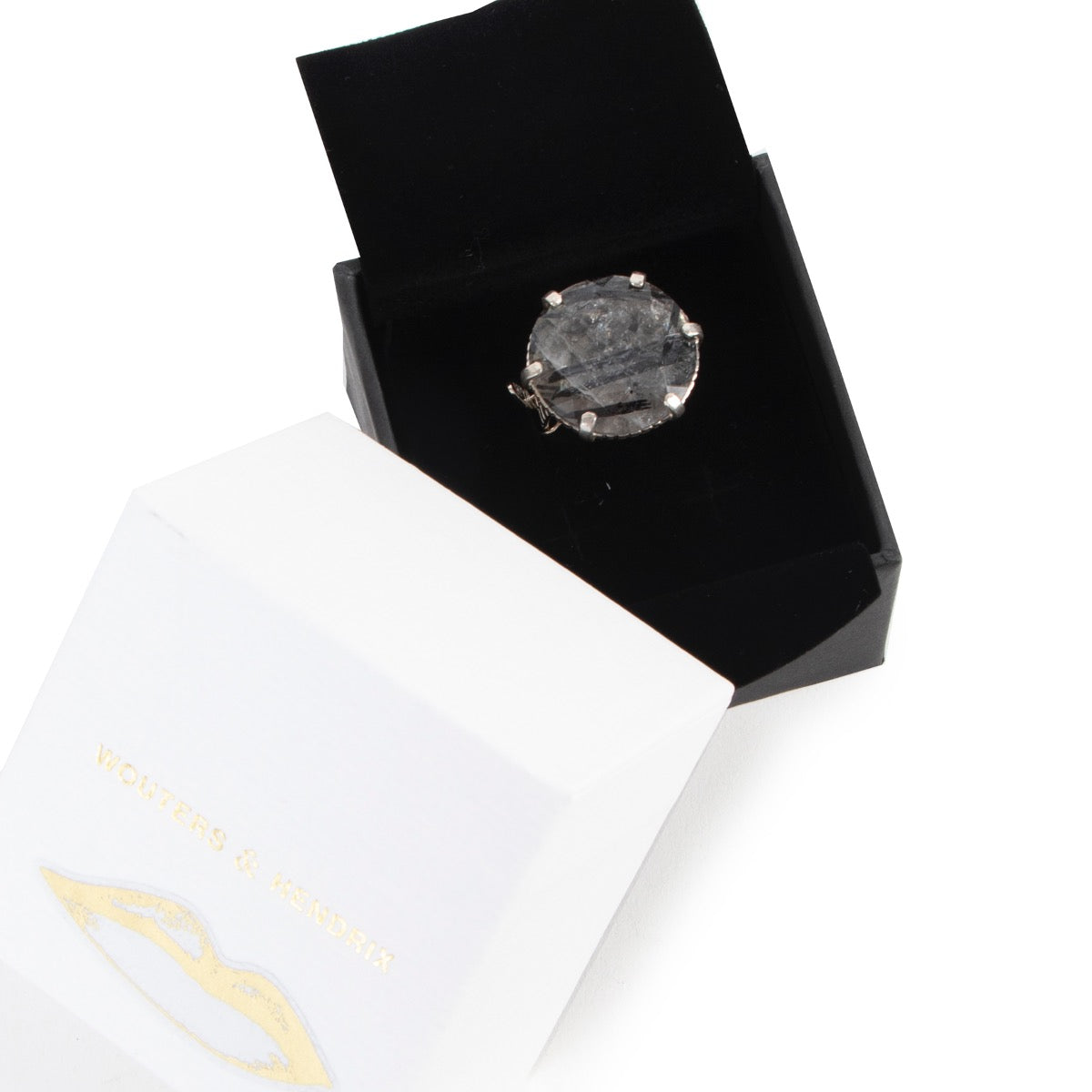 Shop safe online at Labellov in Antwerp this 100% authentic second hand Wouters & Hendrix Rutilated Quartz Silver Ring