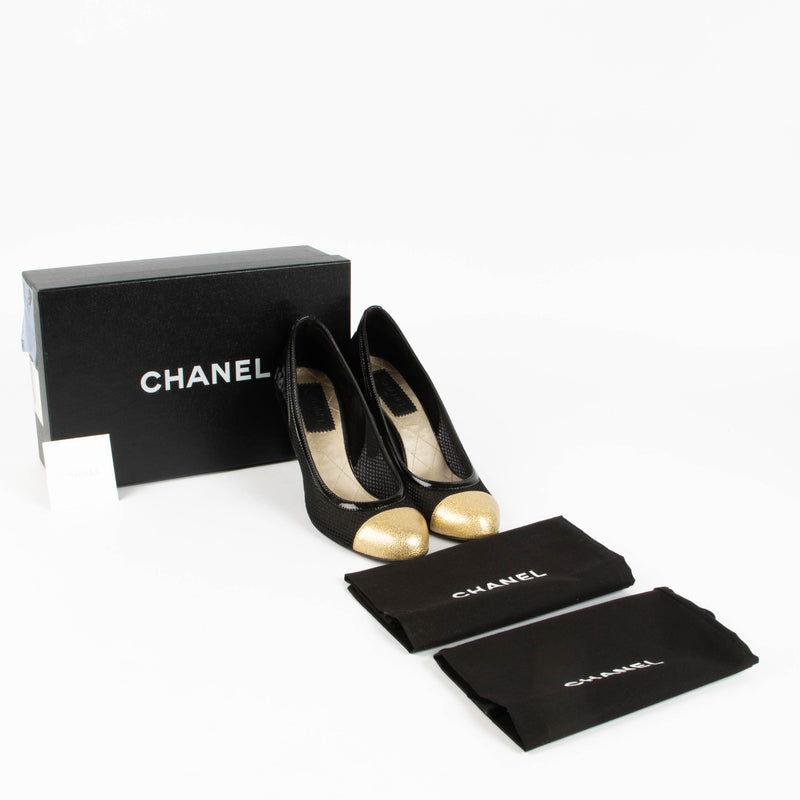 Shop these authentic Chanel 10P Black/Gold Mesh Heels - Size 40 pre-loved on Labellov.com