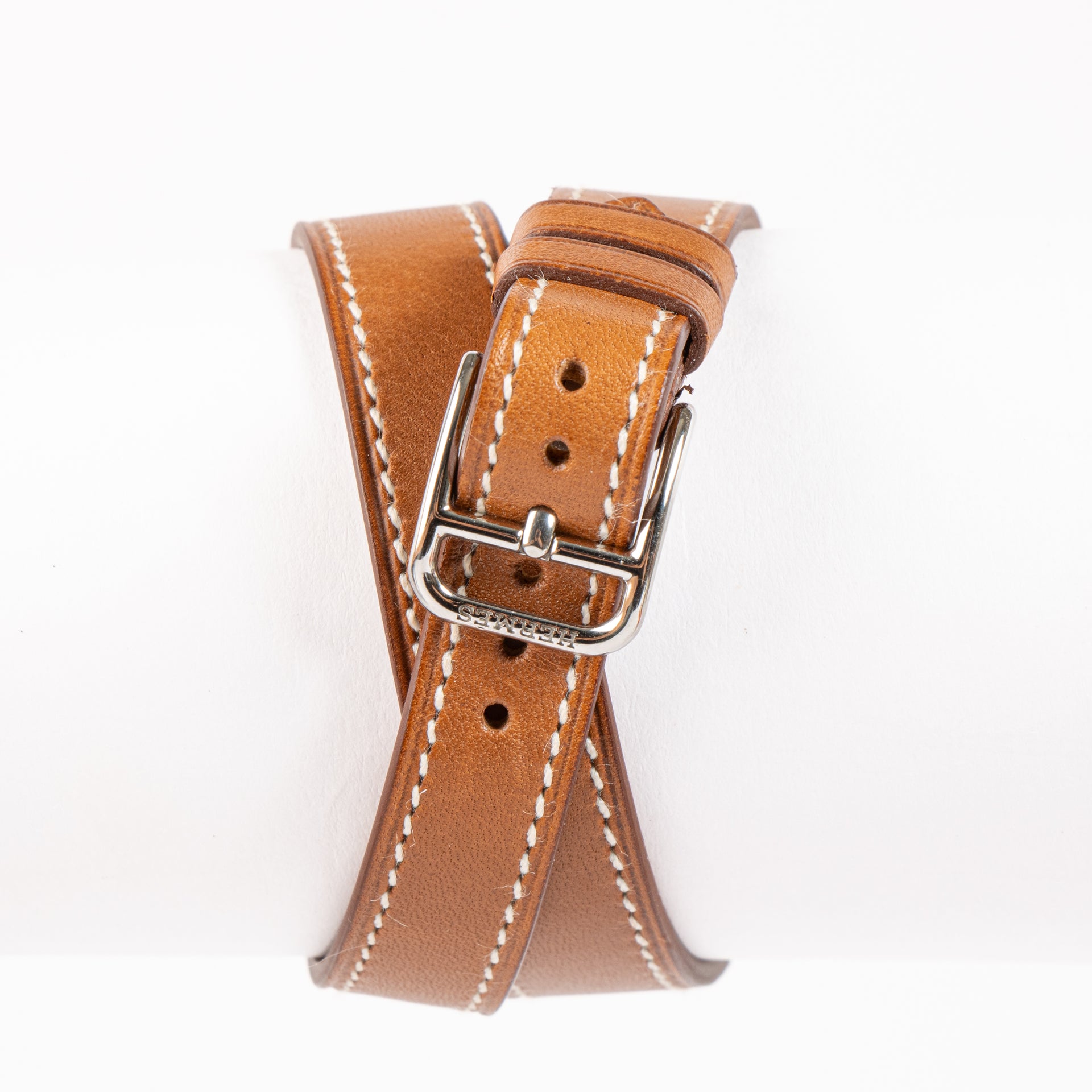 Shop the authentic Hermès Cape Cod Watch on Labellov.com !