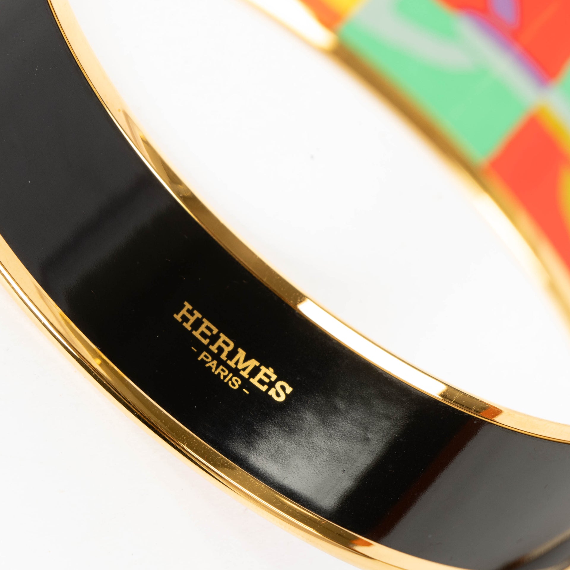 Shop this authentic Hermes Optique Chaine D'Ancre Bangle Bracelet pre-loved on Labellov.com 