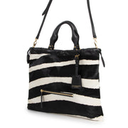 Buy safe and secure online, authentic secondhand Burberry bags at the right price at LabelLOV Antwerp.