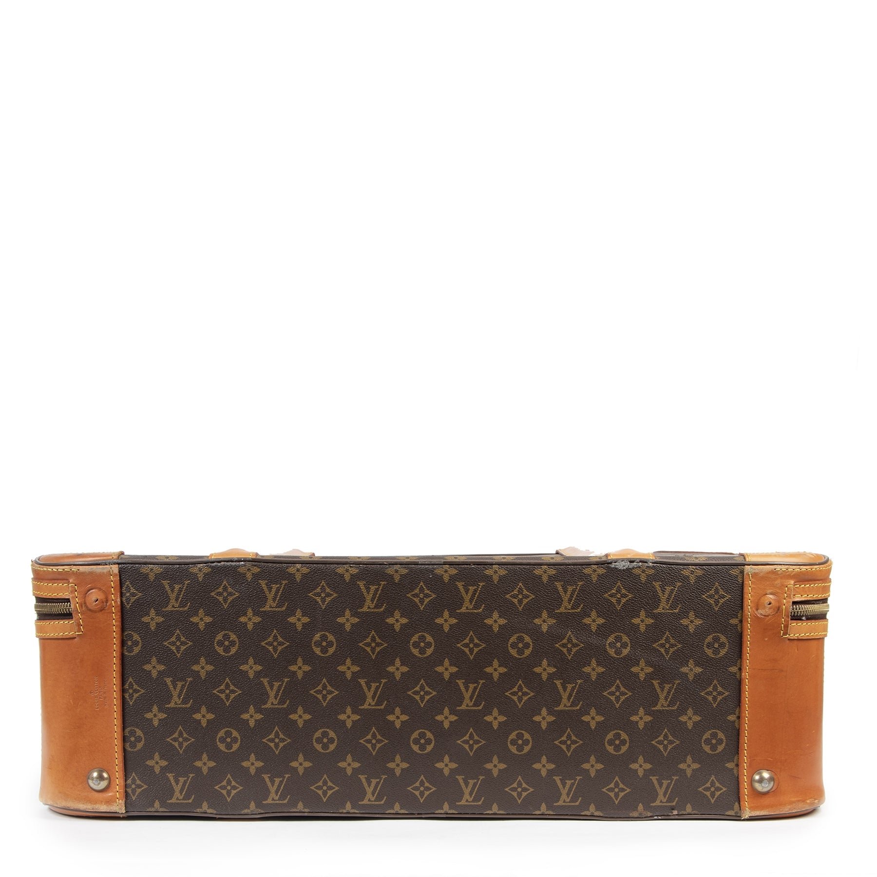 Are you looking for an authentic designer Louis Vuitton Stratos 70 Monogram Suitcase?