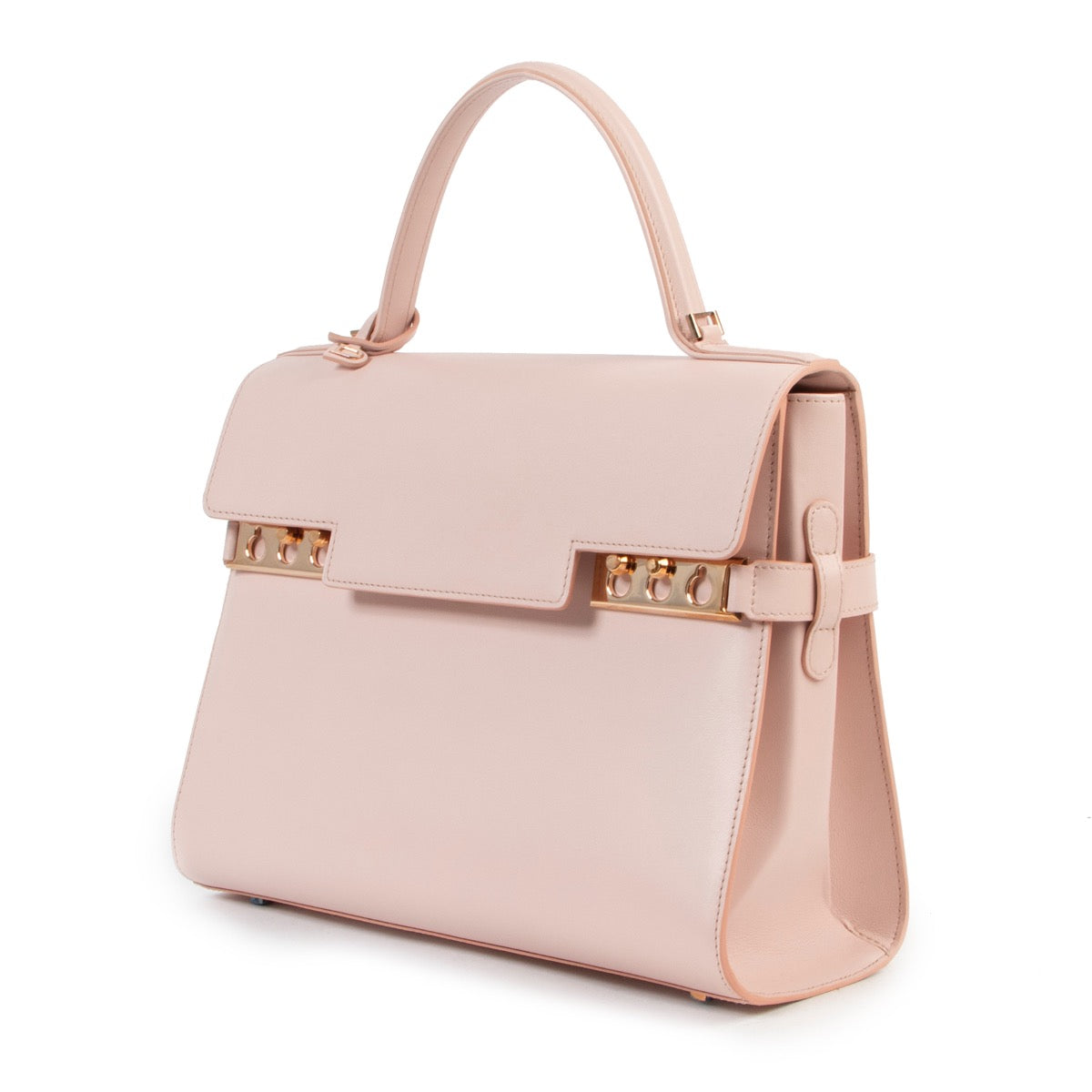 Achetez en ligne en toute sécurité ce sac Delvaux nude Tempête GM chez Labellov.com.