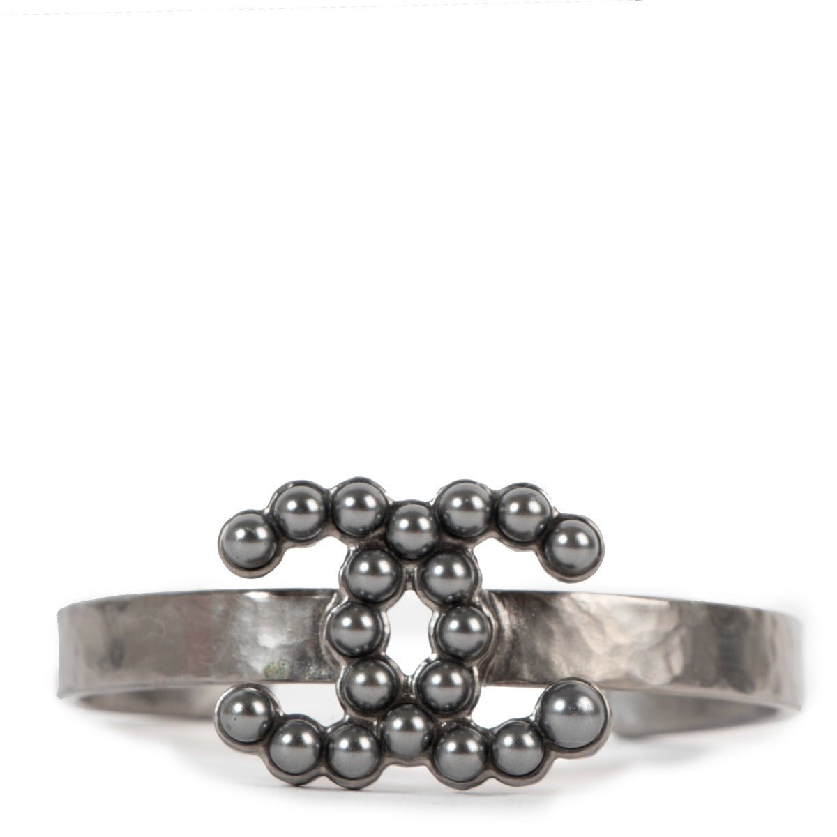 Chanel 15P CC Gehamerde Gunmetal Manchetarmband