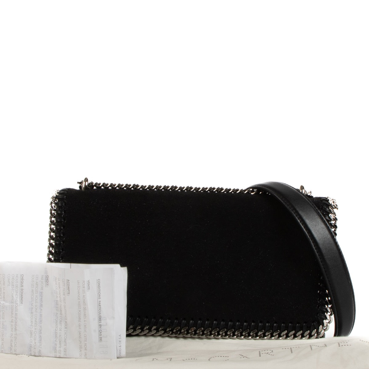Shop safe online at Labellov in Antwerp this 100% authentic second hand Stella McCartney Black Falabella Crossbody