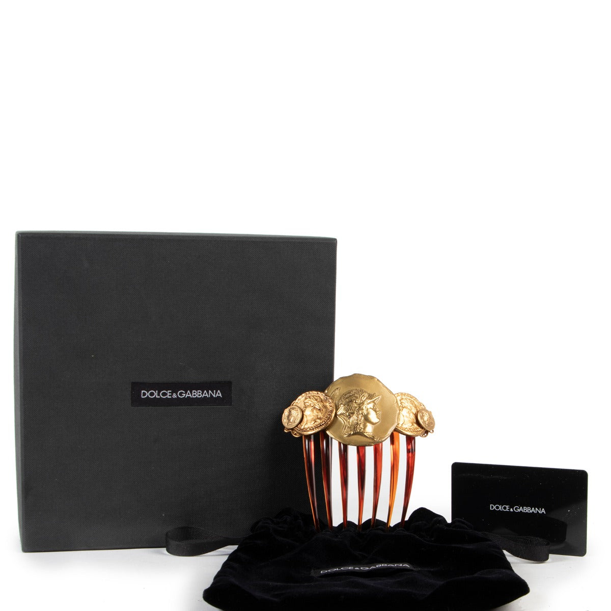 Buy this Dolce & Gabbana Gold Hair Clip for a reasonable price at Labellov online or in store. Koop deze Dolce & Gabbana Gold Hair Clip voor een redelijke prijs bij Labellov online of in de winkel.
