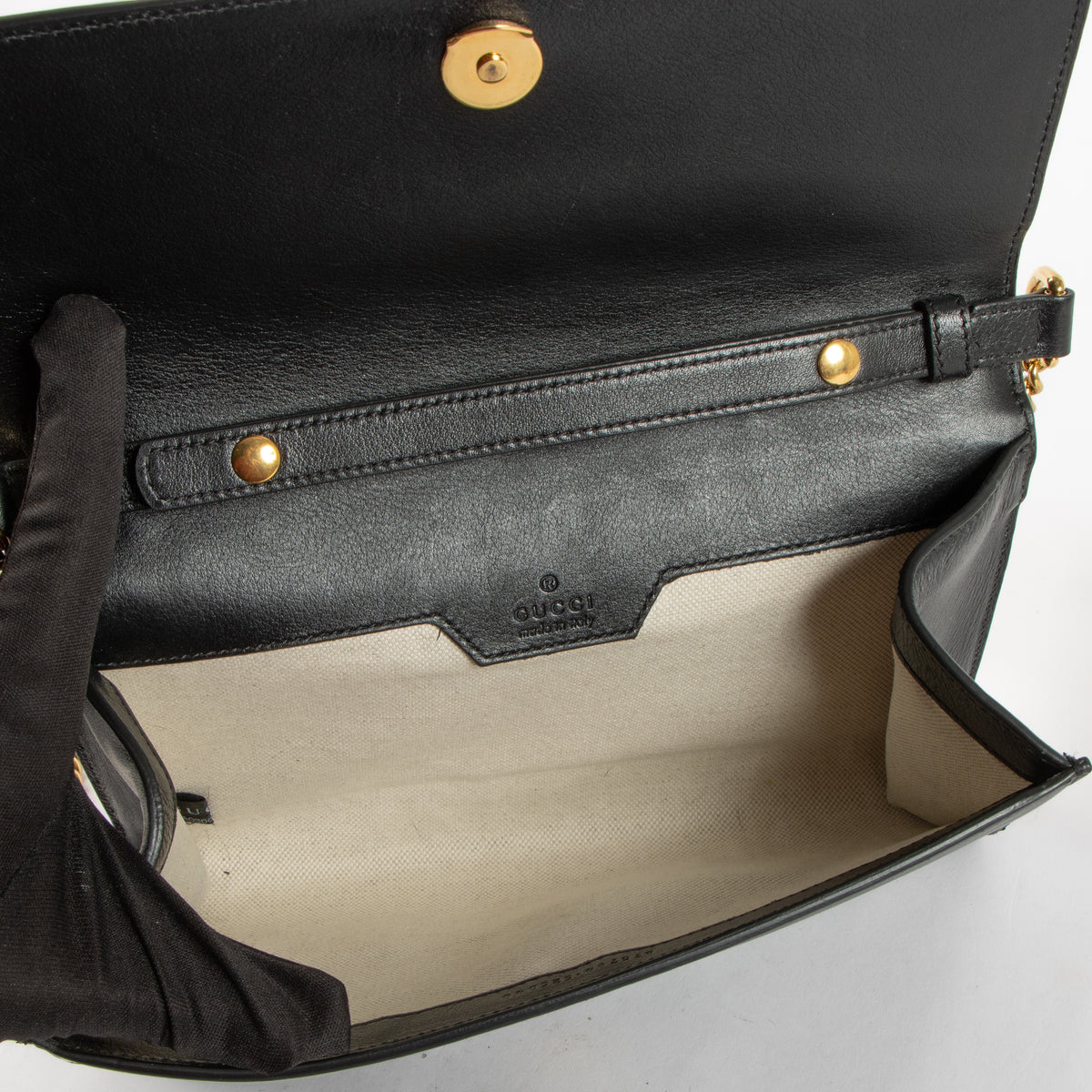 Shop this authentic Gucci Black Bamboo Top handle Pre-Loved on Labellov.com